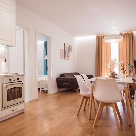 Tam Skanderbeg Square Serviced City Center Apartment No1 ติรานา ภายนอก รูปภาพ