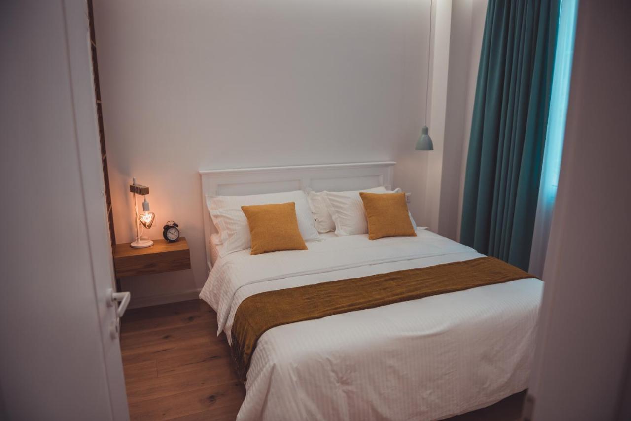 Tam Skanderbeg Square Serviced City Center Apartment No1 ติรานา ภายนอก รูปภาพ