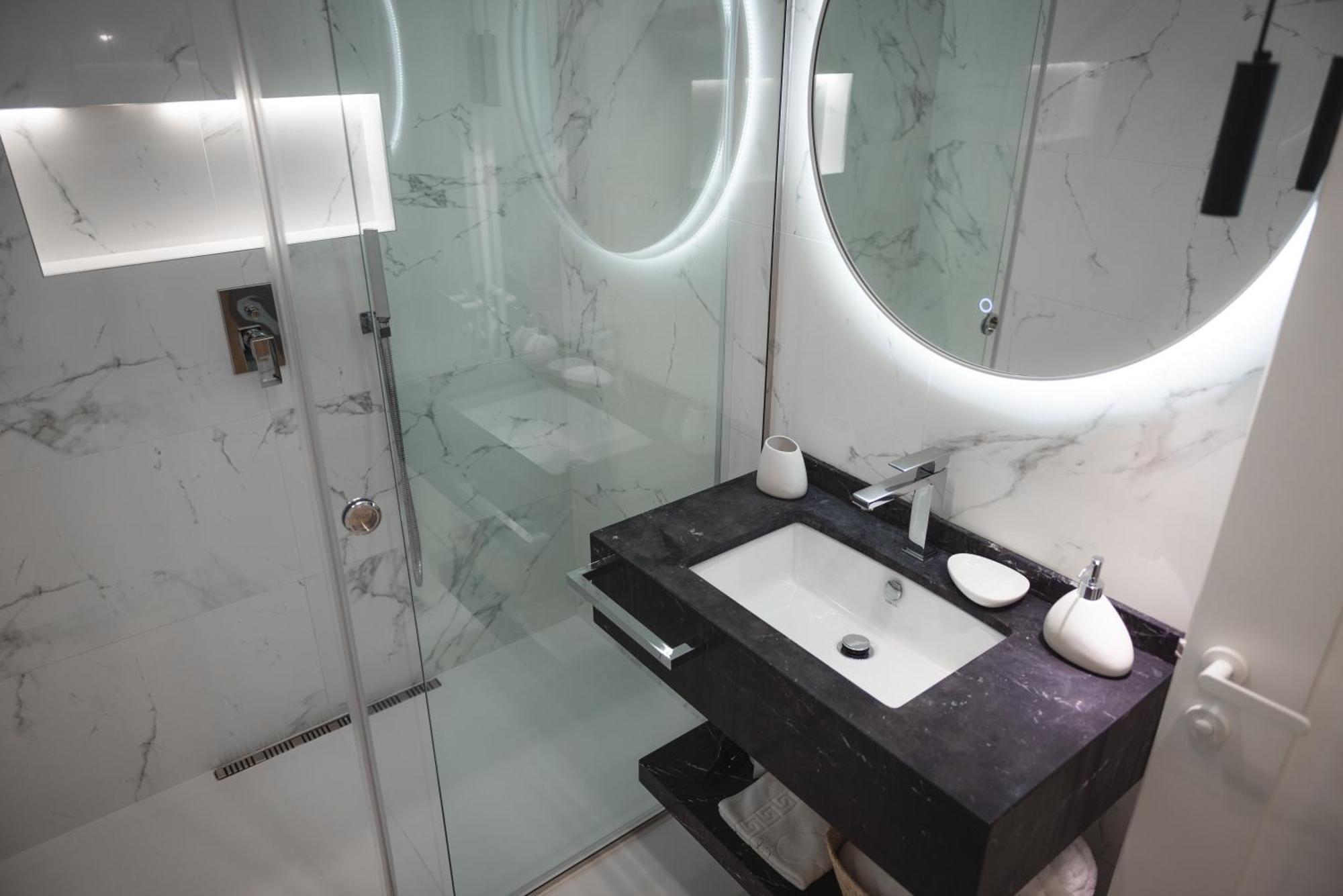 Tam Skanderbeg Square Serviced City Center Apartment No1 ติรานา ภายนอก รูปภาพ